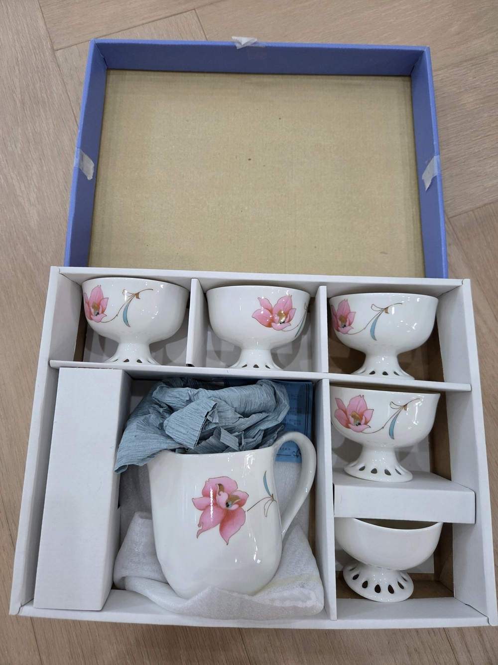 White Porcelain Floral Creamer and Dessert Bowl Set From Japan - Pink Flower